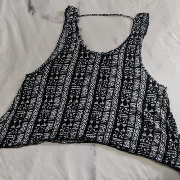 Crop top - Picture 1 of 1